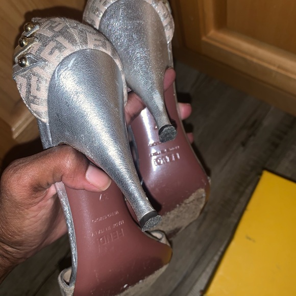 Fendi size 7 - Picture 6 of 9